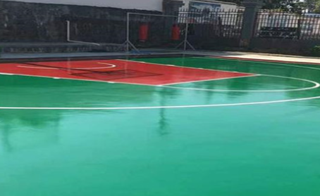 上饶篮球场翻新地面